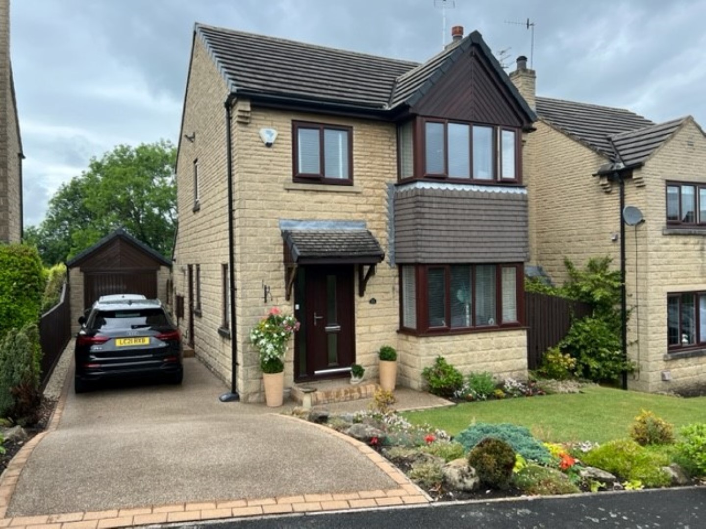 Sugdens Estate Agents Friendly Estate Agent West Yorkshire