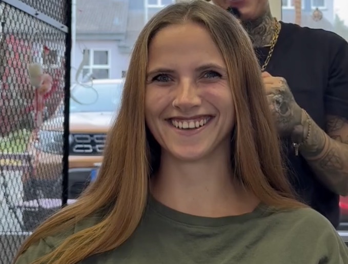 Young Woman With Long Hair Gets a Shocking Pixie Cut And You Won’t