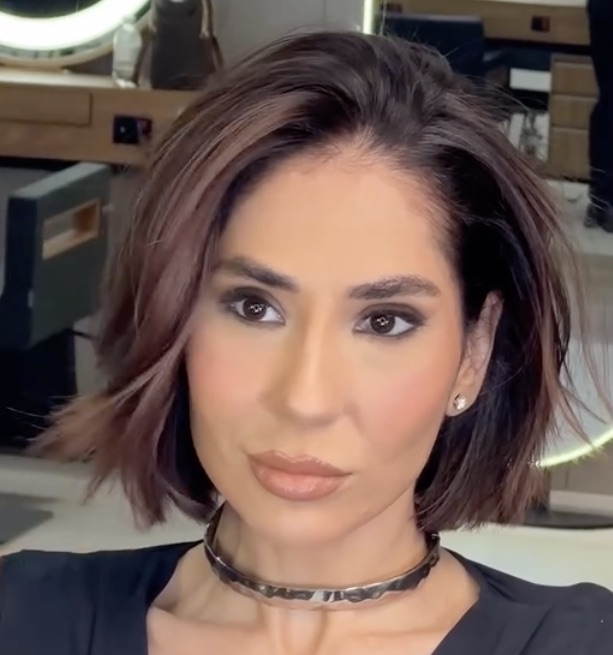 From Long Flowing Hair to a Stunning Short Bob Her Transformation Will(06)