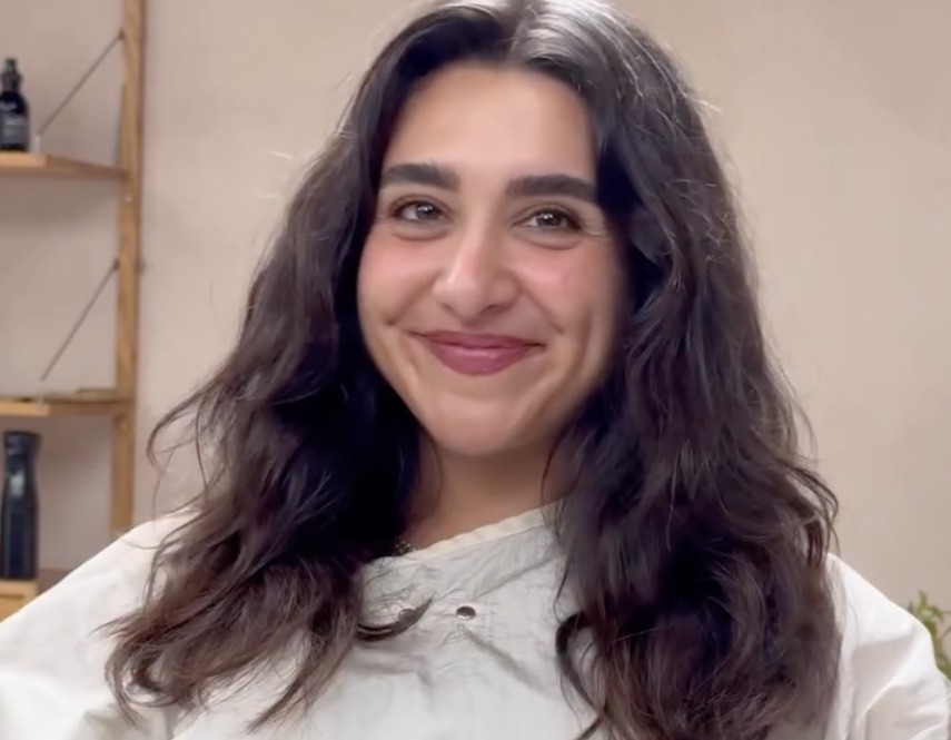 She Cut Off Her Long Black Hair and What Happened Next Left Everyone(07)