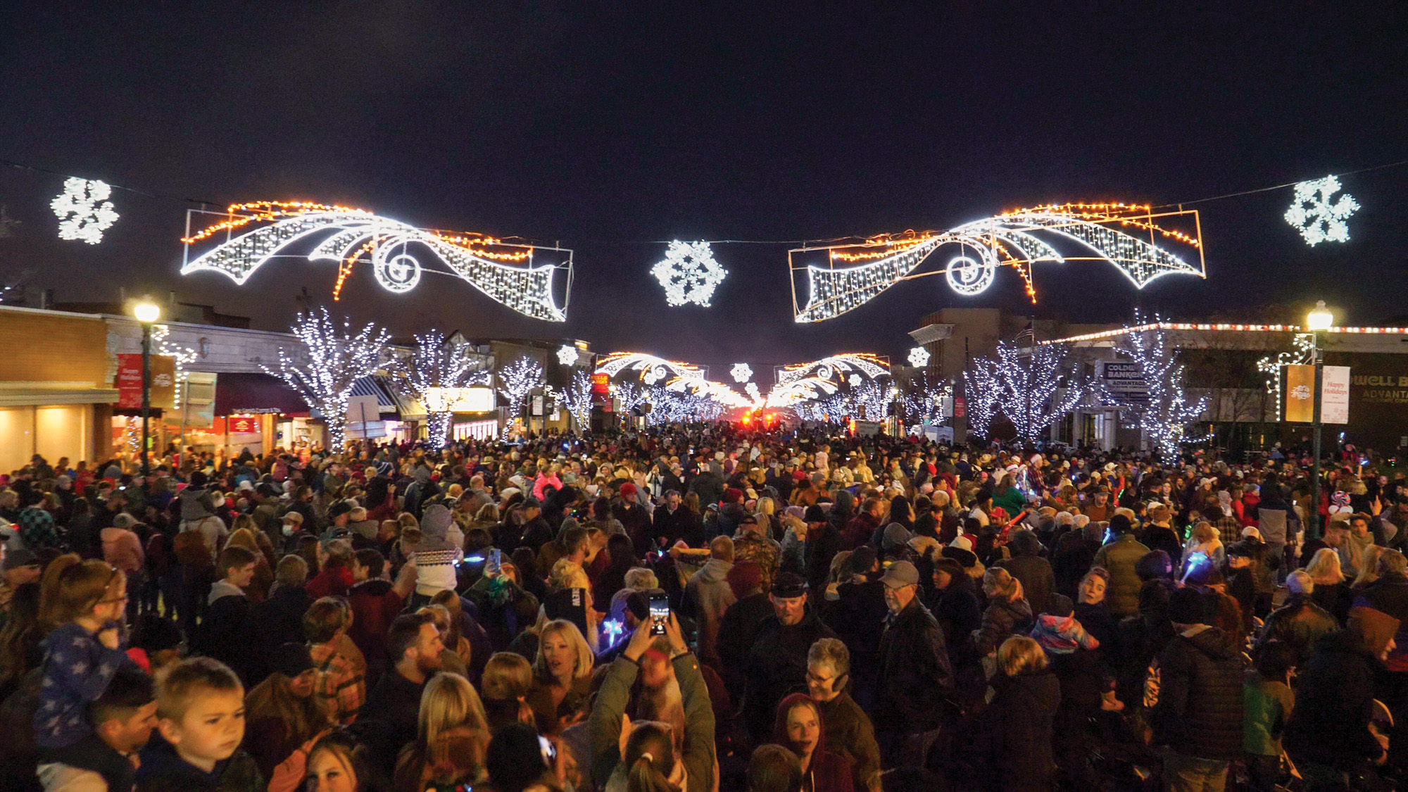 The Magic Of The Holiday Season Begins In Cedar City The Independent Southern Utah's 1