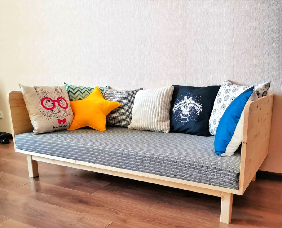 25 Free DIY Couch Plans and Sofa Ideas Suite 101