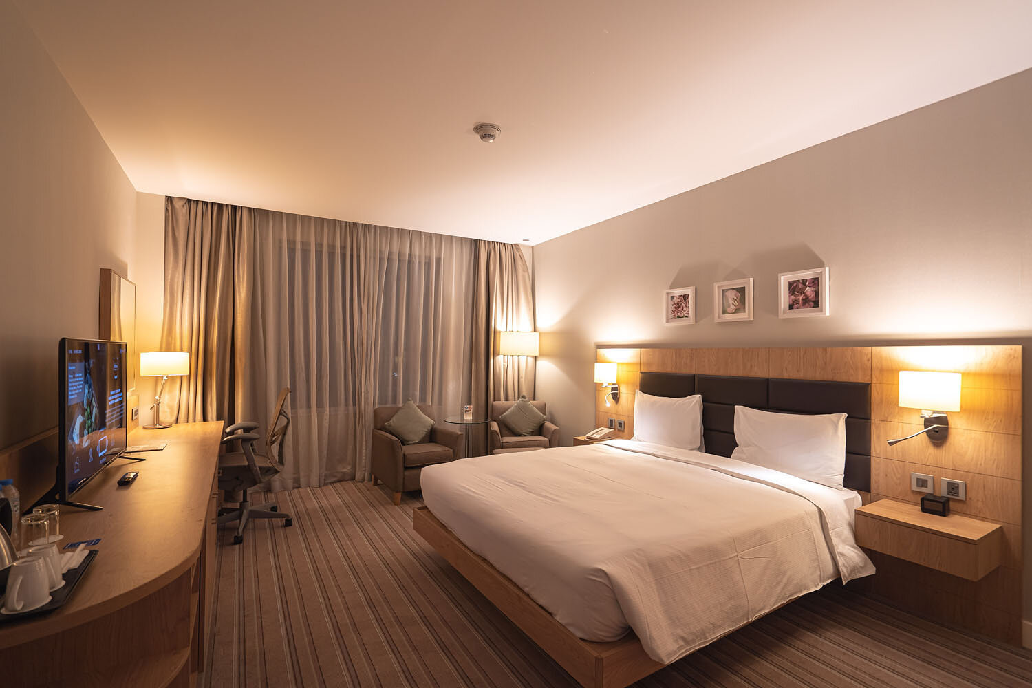 Review Hilton Garden Inn Dubai Mall of the Emirates (King Room