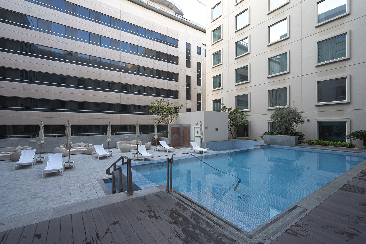 Review Hilton Garden Inn Dubai Mall of the Emirates (King Room