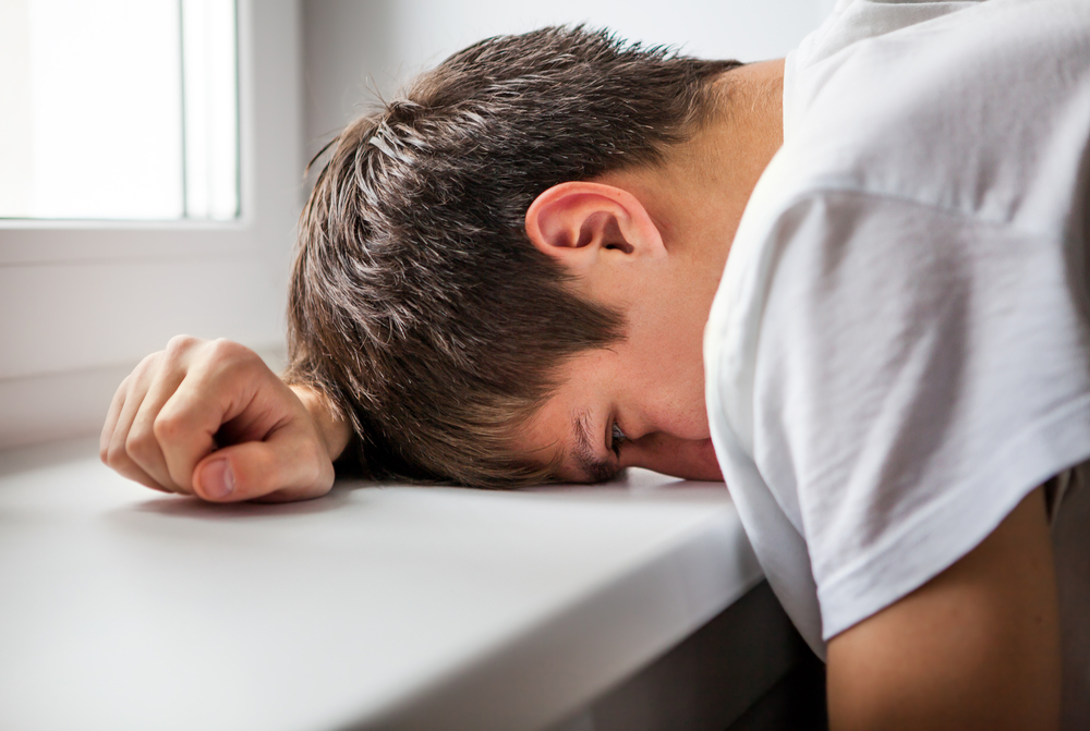 ほっといて欲しい時の彼氏の心理＆対処法。しばらく放置するべき期間や精神的に疲れた男性が彼女に望んでいる事