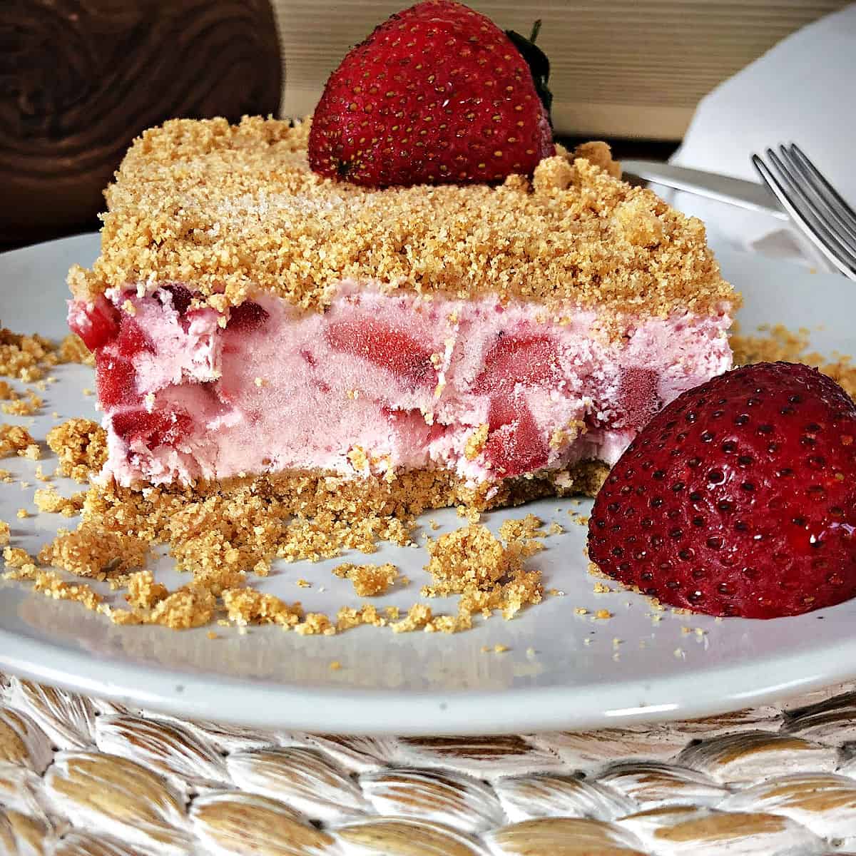 Frozen Strawberry Dessert No Bake Summer Dessert Ovenspiration