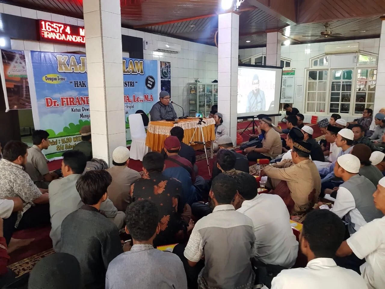 Naomi Octarina Inisiasi Kajian Islam Soal Hak Suami dan