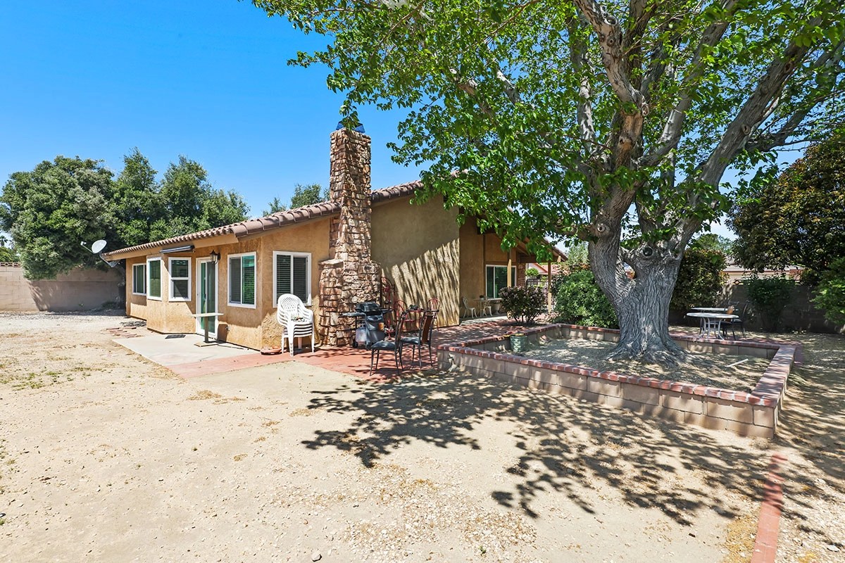 West Palmdale RanchStyle Beauty