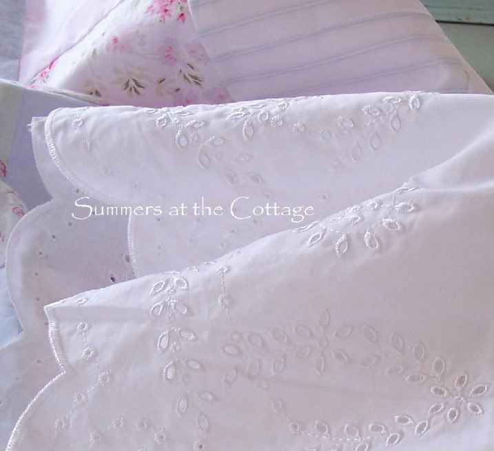 SHABBY WHITE COTTAGE RUFFLE EYELET LACE SHEET SET FULL, QUEEN, KING