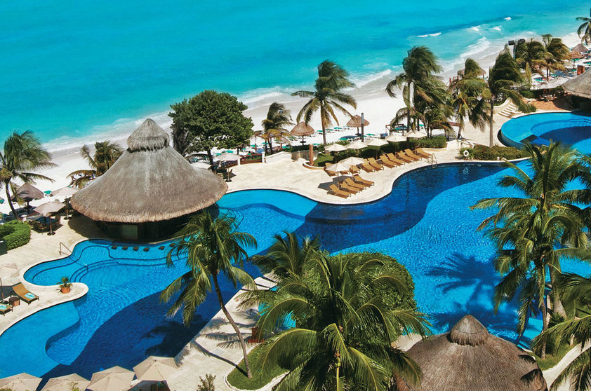 16 Best Beach Bars in the World