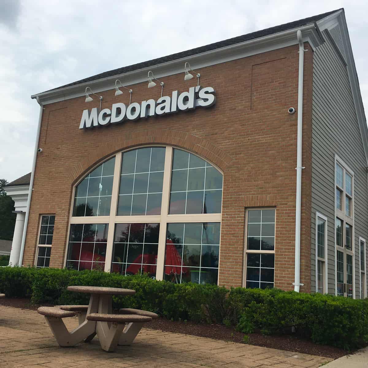 How to Reheat McDonalds Burger in Air Fryer • Summer Yule Nutrition and