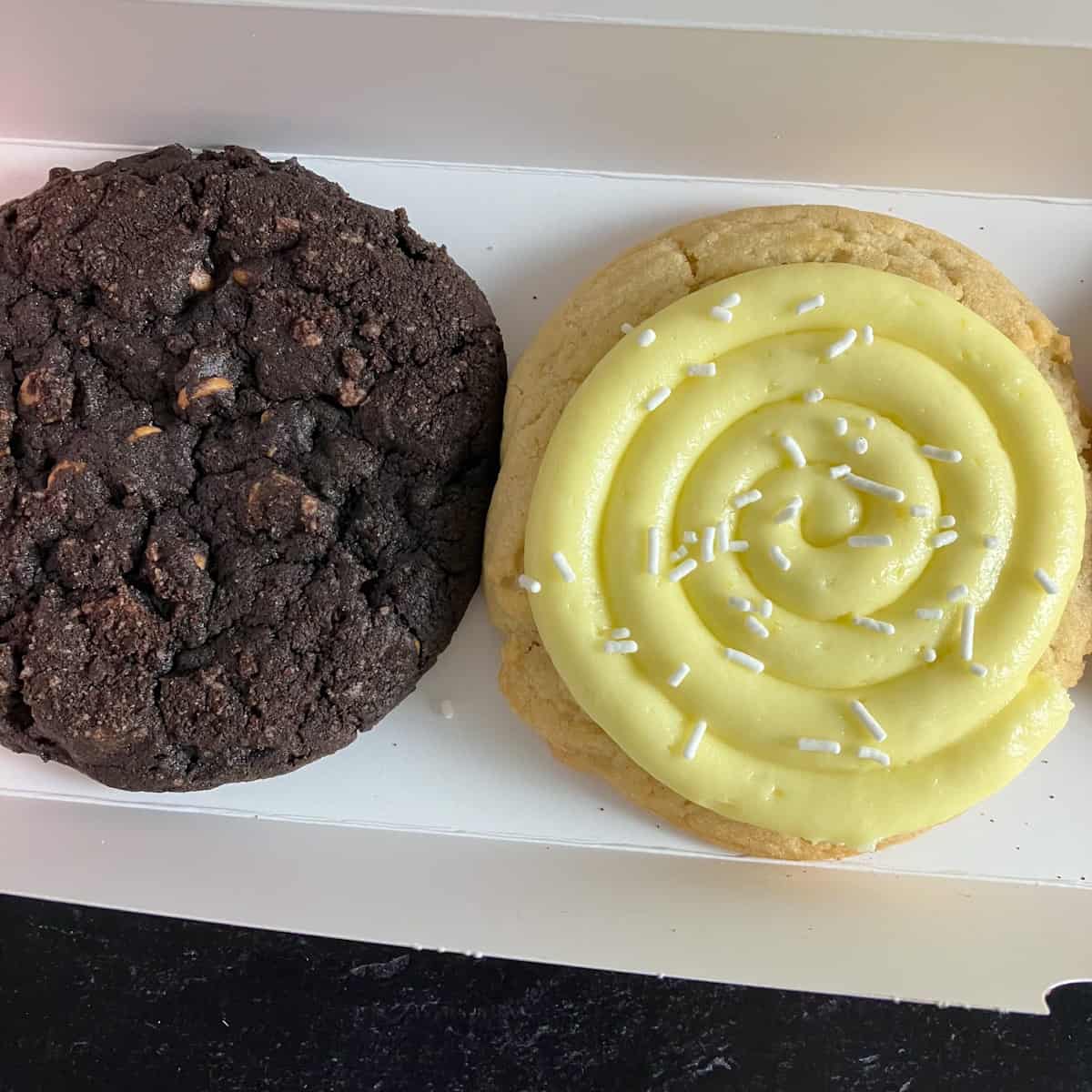 How Long Do Crumbl Cookies Last (How to Store Crumbl Cookies)