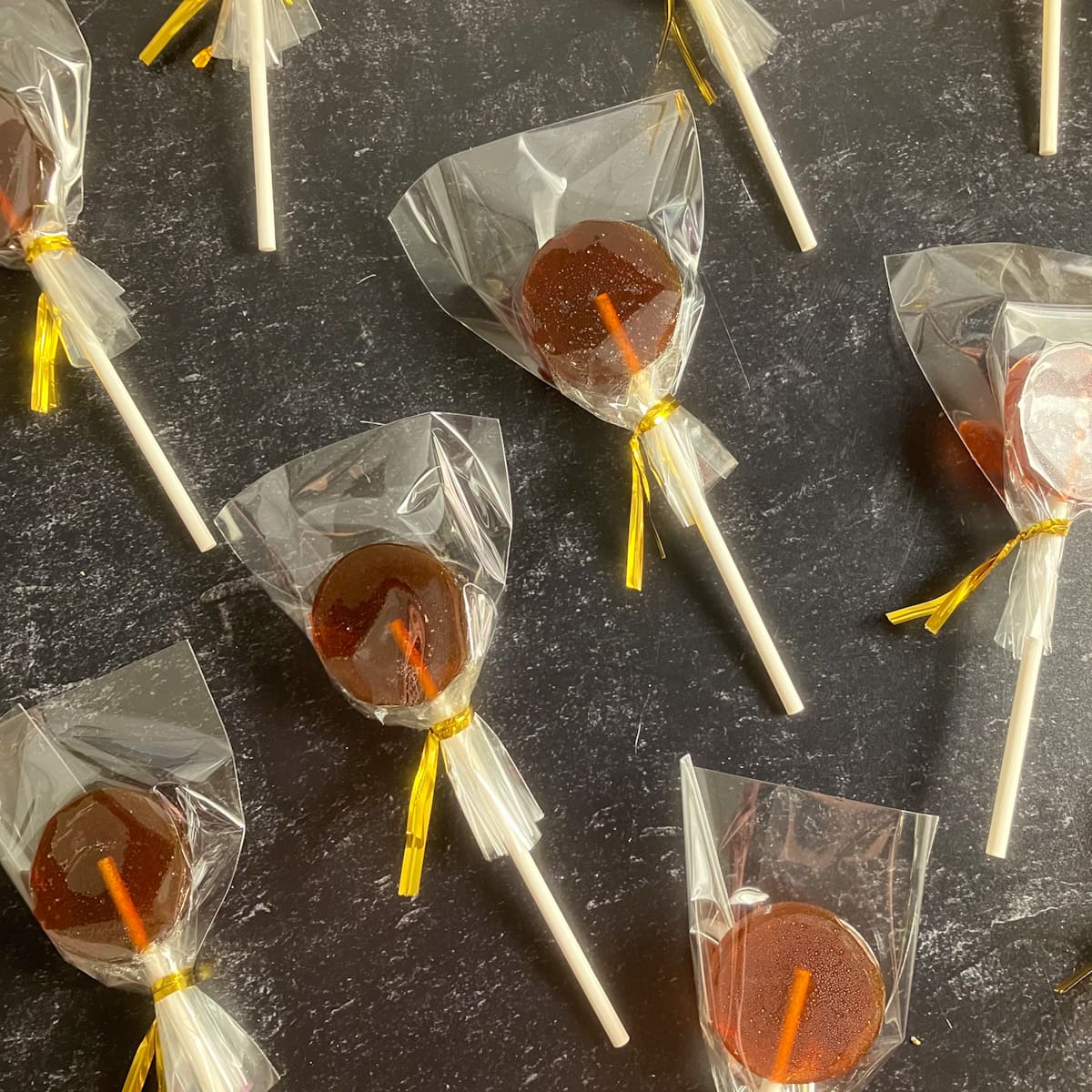 Maple Syrup Lollipops Recipe (How to Make Maple Lollipops)
