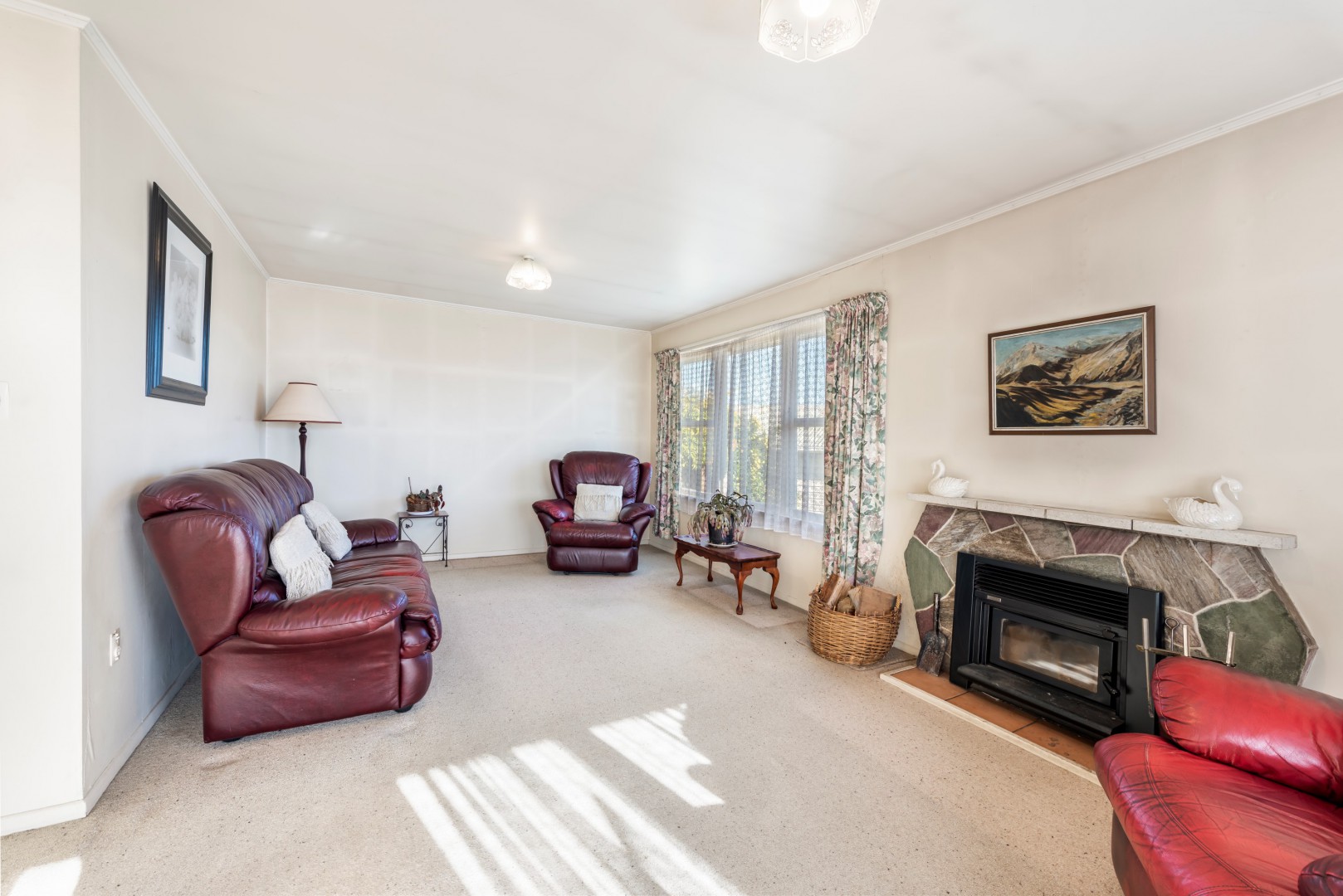 Classic & Convenient on Queen!