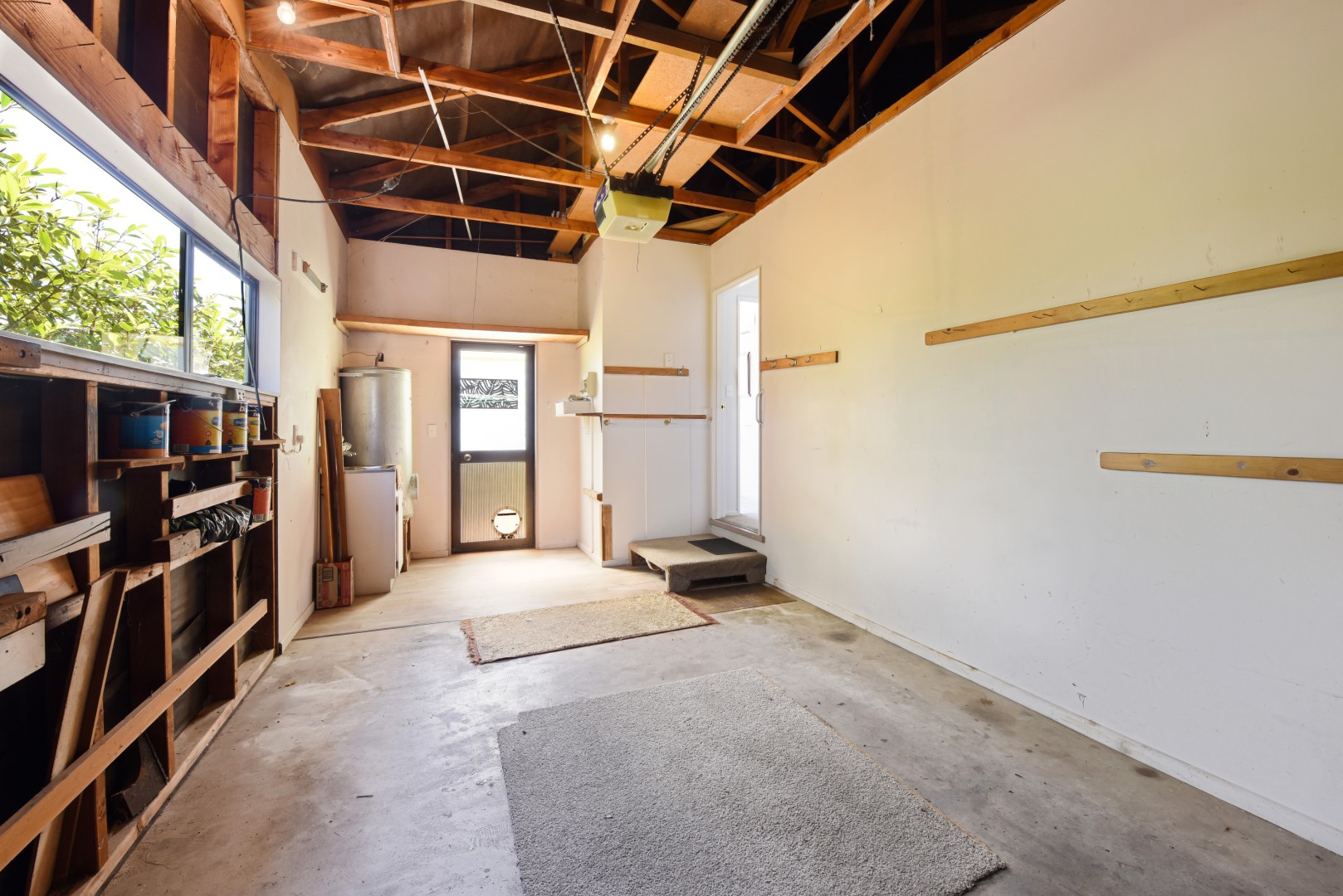 Safe & Secure in the Waimea Village