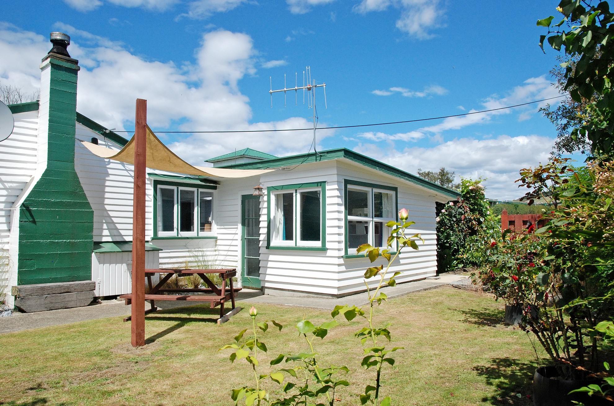 Tranquil Country Cottage