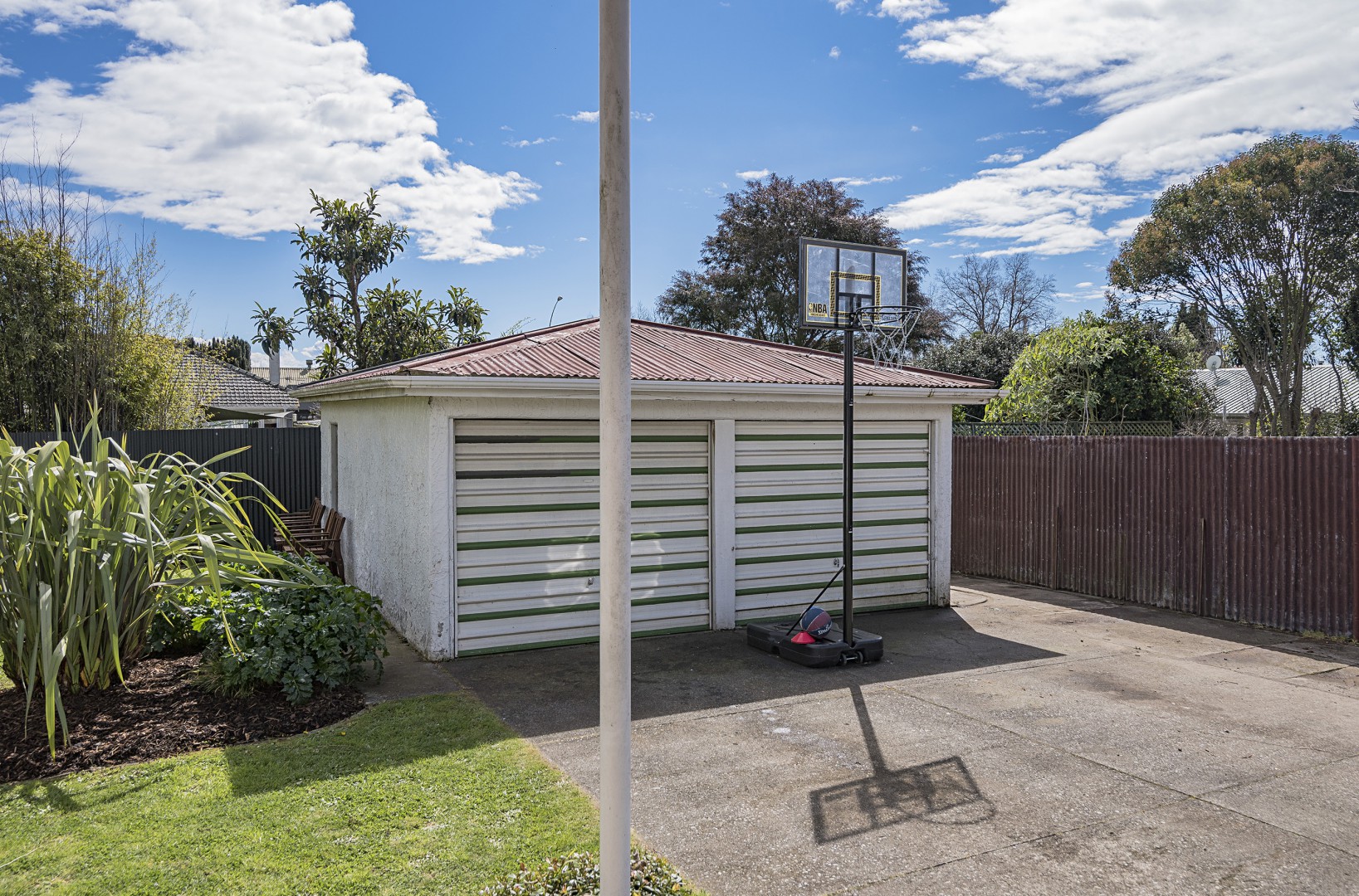 Family Fantastic Packed With Potential!