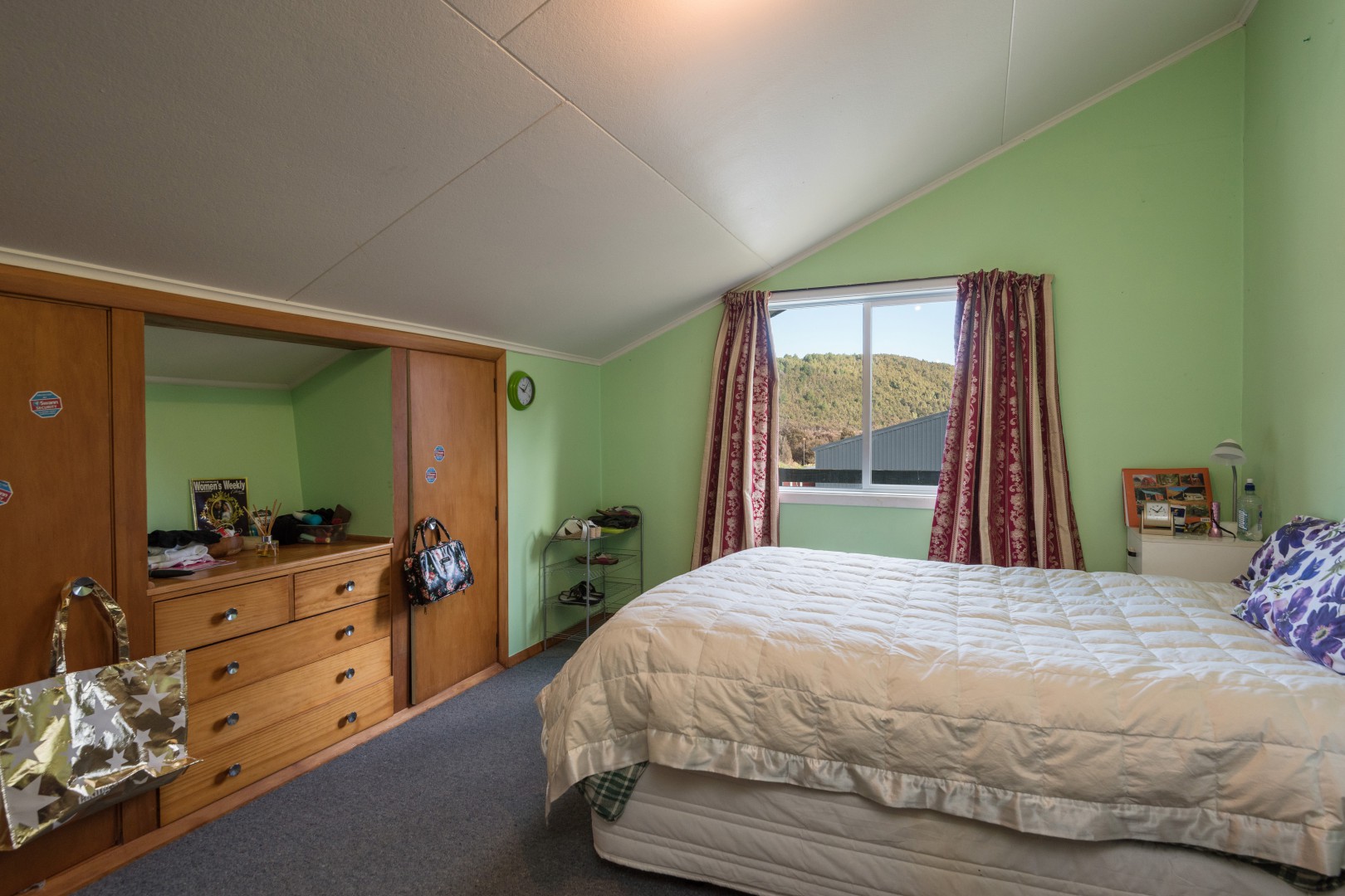 St Arnaud Store, Fuel & Takeaways