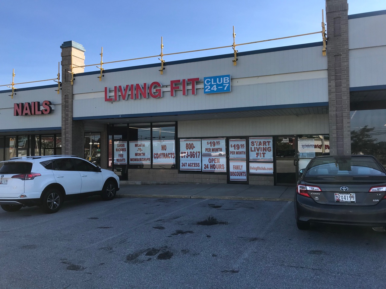 Summit Keeps Living Fit Gyms in Good Condition, by Servicing the Gyms