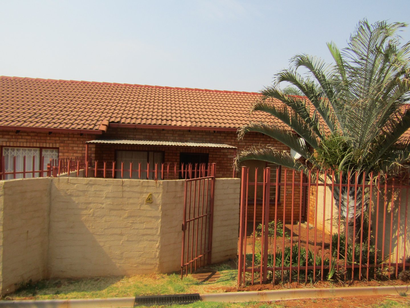2 Bedroom Townhouse for Sale in Phillip Nel SUMMIT HOMES SA