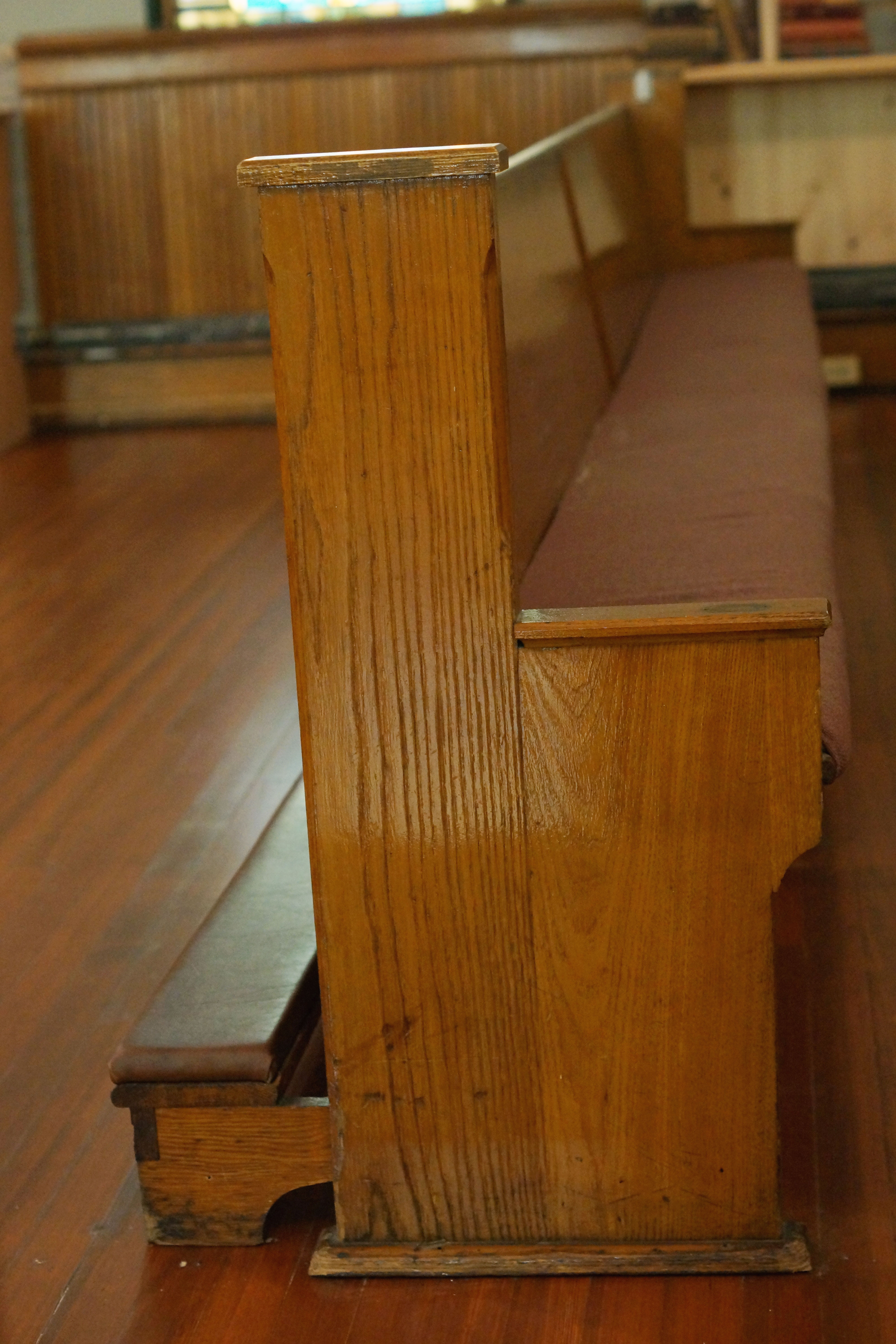 Used Pews for Sale by a church. Free Listings Summit Seating For