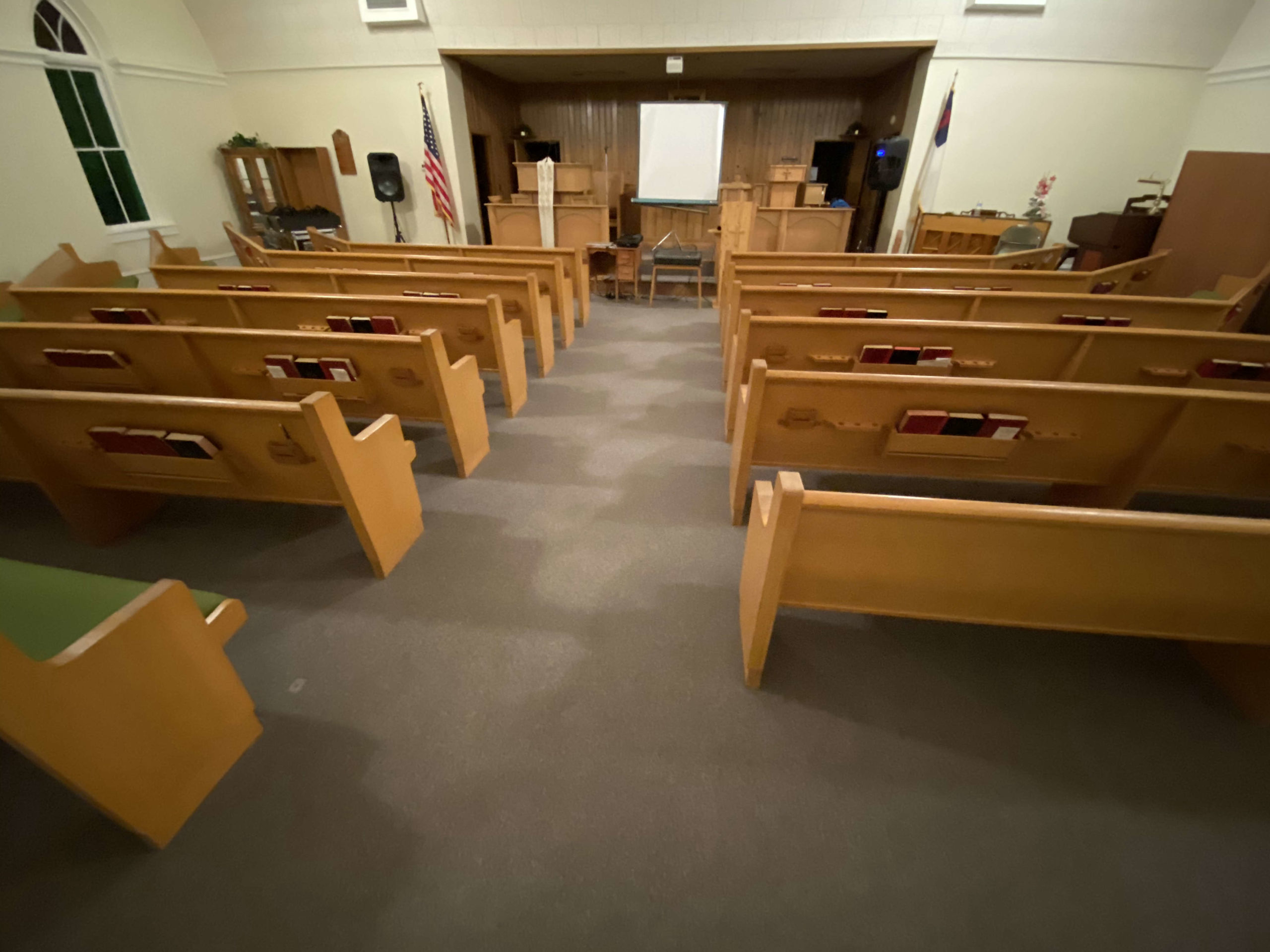 Used Pews for Sale by a church. Free Listings Summit Seating For Churches, Pulpits, Pews