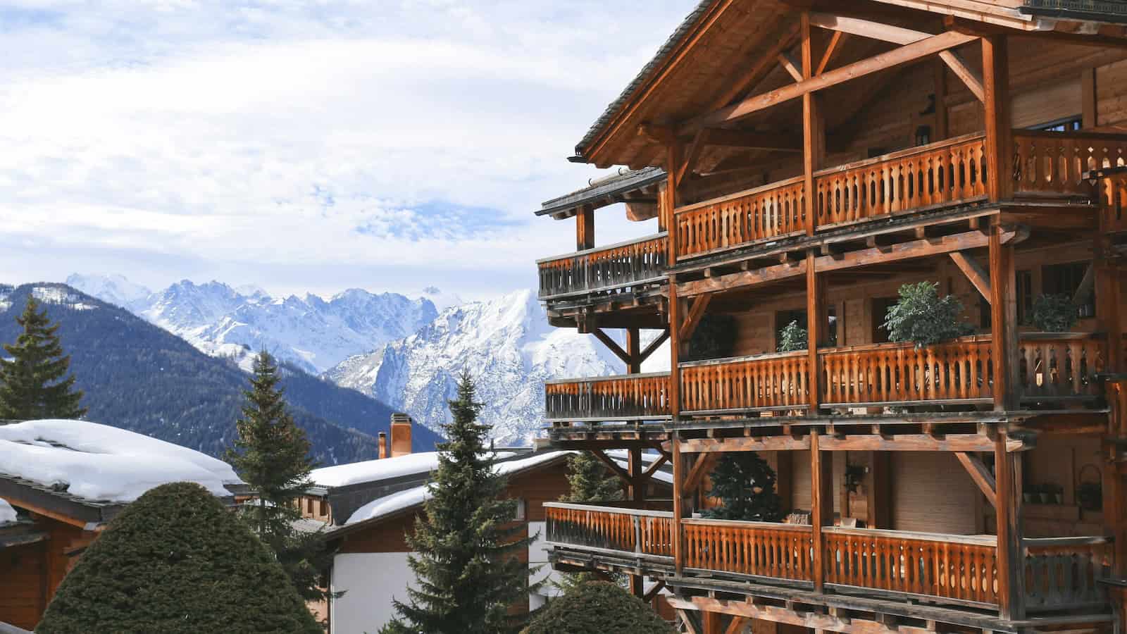 10 Ski Resorts Where You’re Likely To Spot A Celebrity