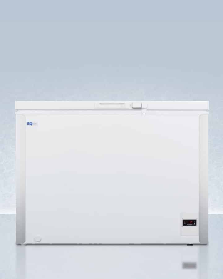 Summit EQFF72 Commercial Frost Free Chest Freezer