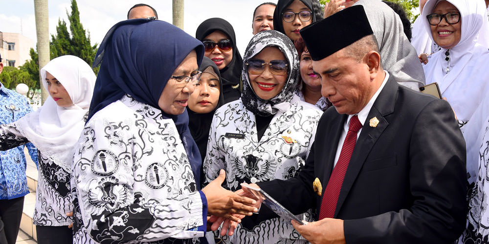 Penerimaan PPK Guru: Gubsu Janji Buka Tahun Depan - Vimarsana News