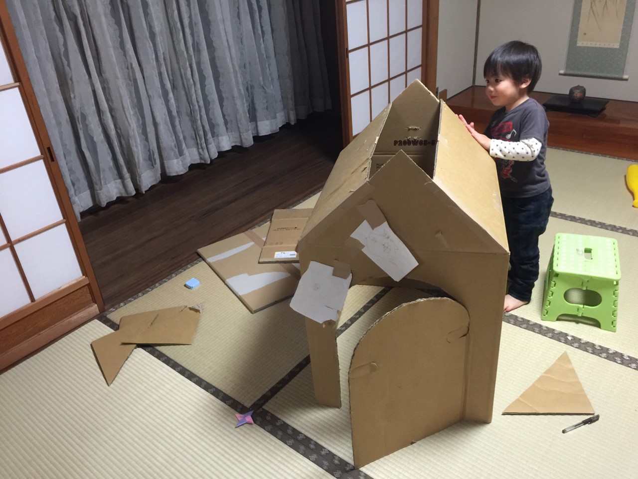 ダンボールハウスで秘密基地を手作り！自作で子供や猫用ができる！【amazon等】