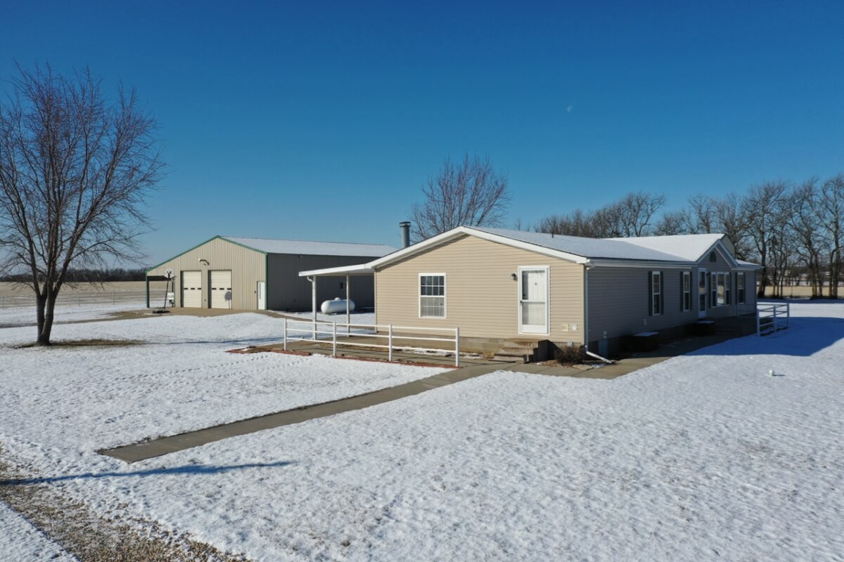 1962 140th St, Eureka Kansas Sundgren Realty Inc