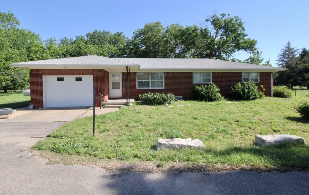 Augusta and Andover area properties for sale by Sundgren Realty Inc.