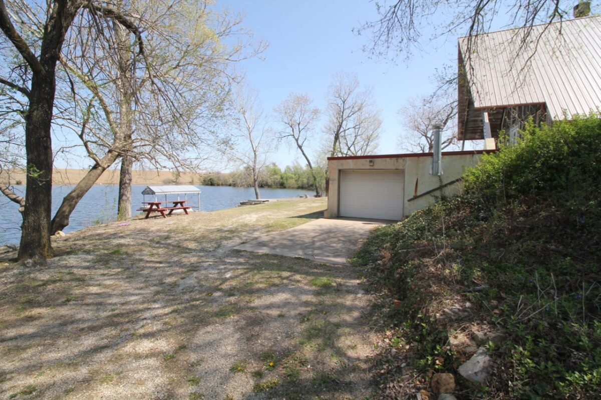 Kansas Flint Hills Cabin & Lake For Sale Sundgren Realty Inc
