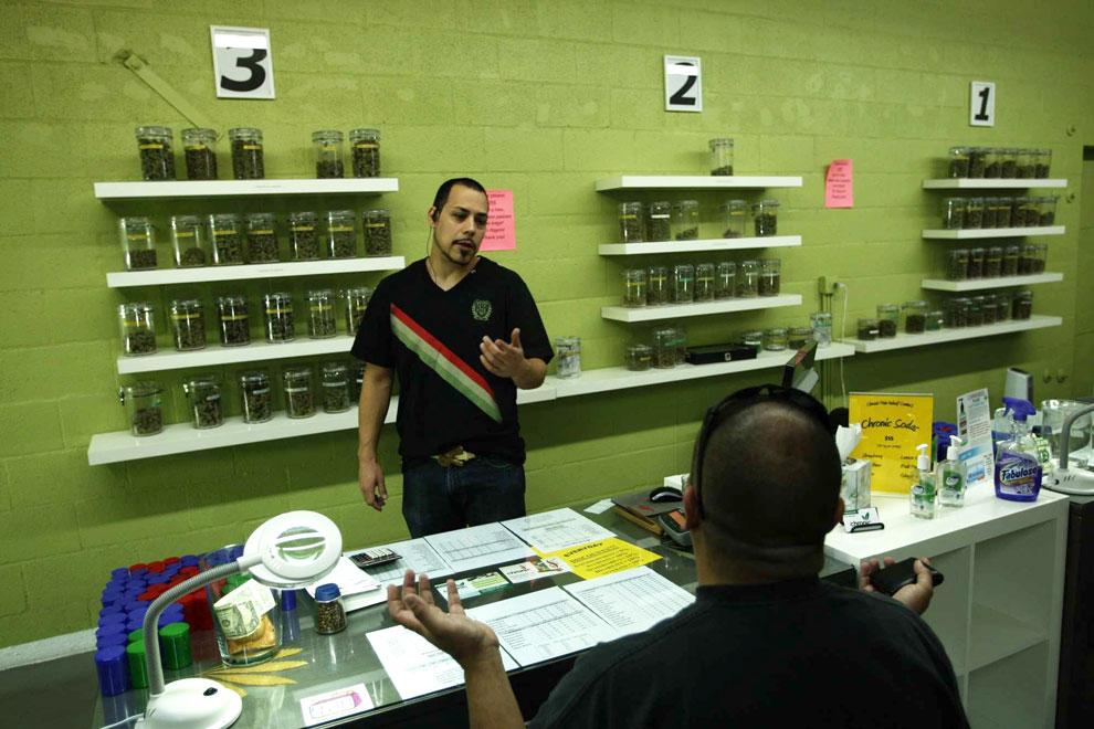 Medical marijuana dispensaries join United Food and Commercial Workers