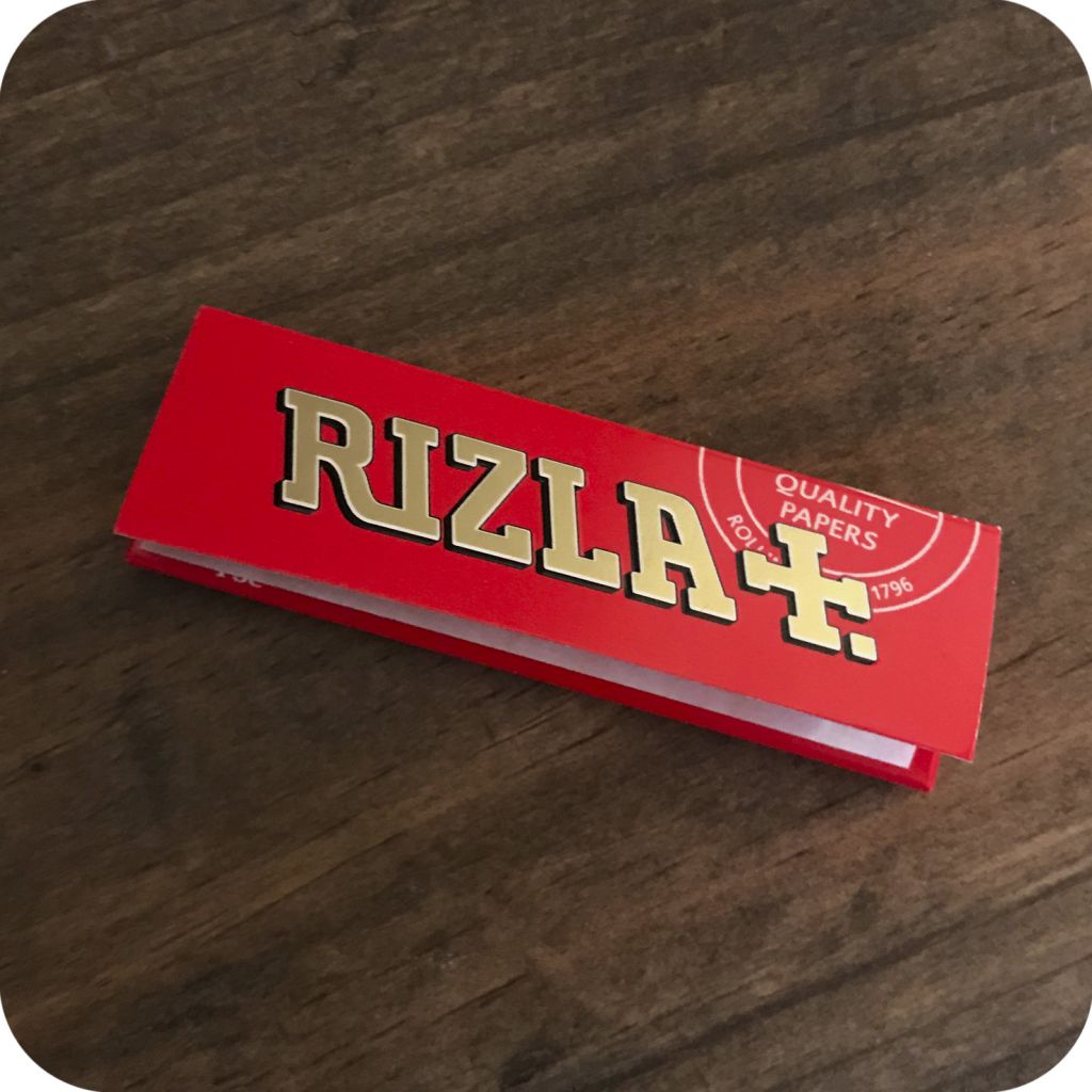 Rizla 1 Inch Red or Green Slow Burning Rolling Papers