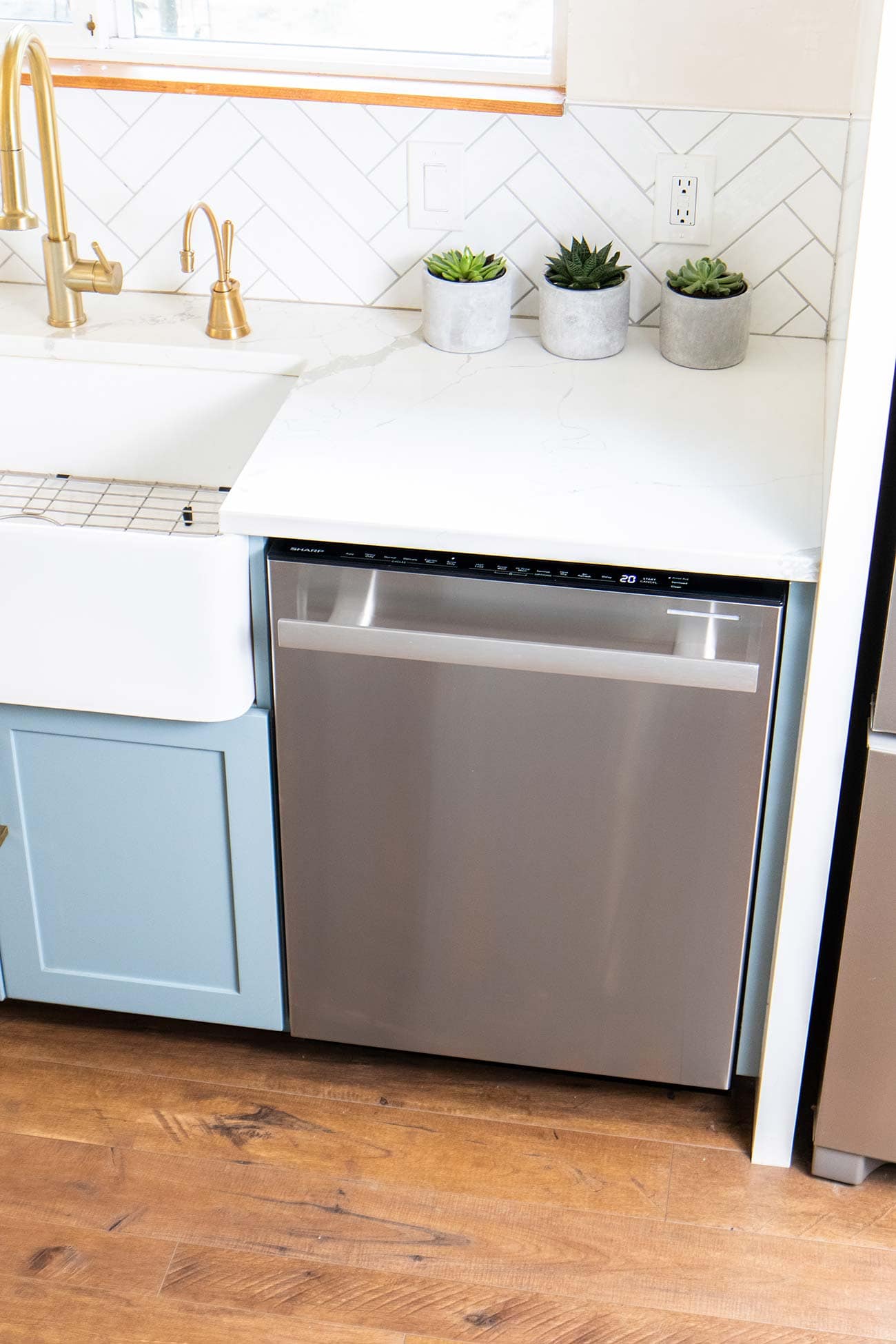 My New Sharp Stainless Steel Dishwasher - The Best Dishwasher