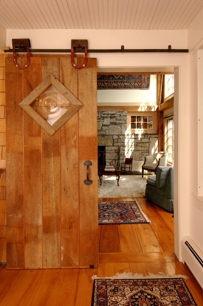Farmhouse Barn Doors: Barn Doors - Farmhouse - Sunlitspaces.com