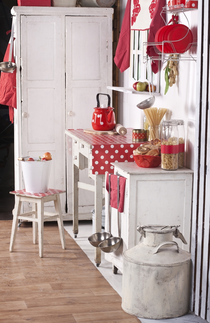 Polka Dot Decor Trend {Dot...Dot...Dot} Sunlit Spaces