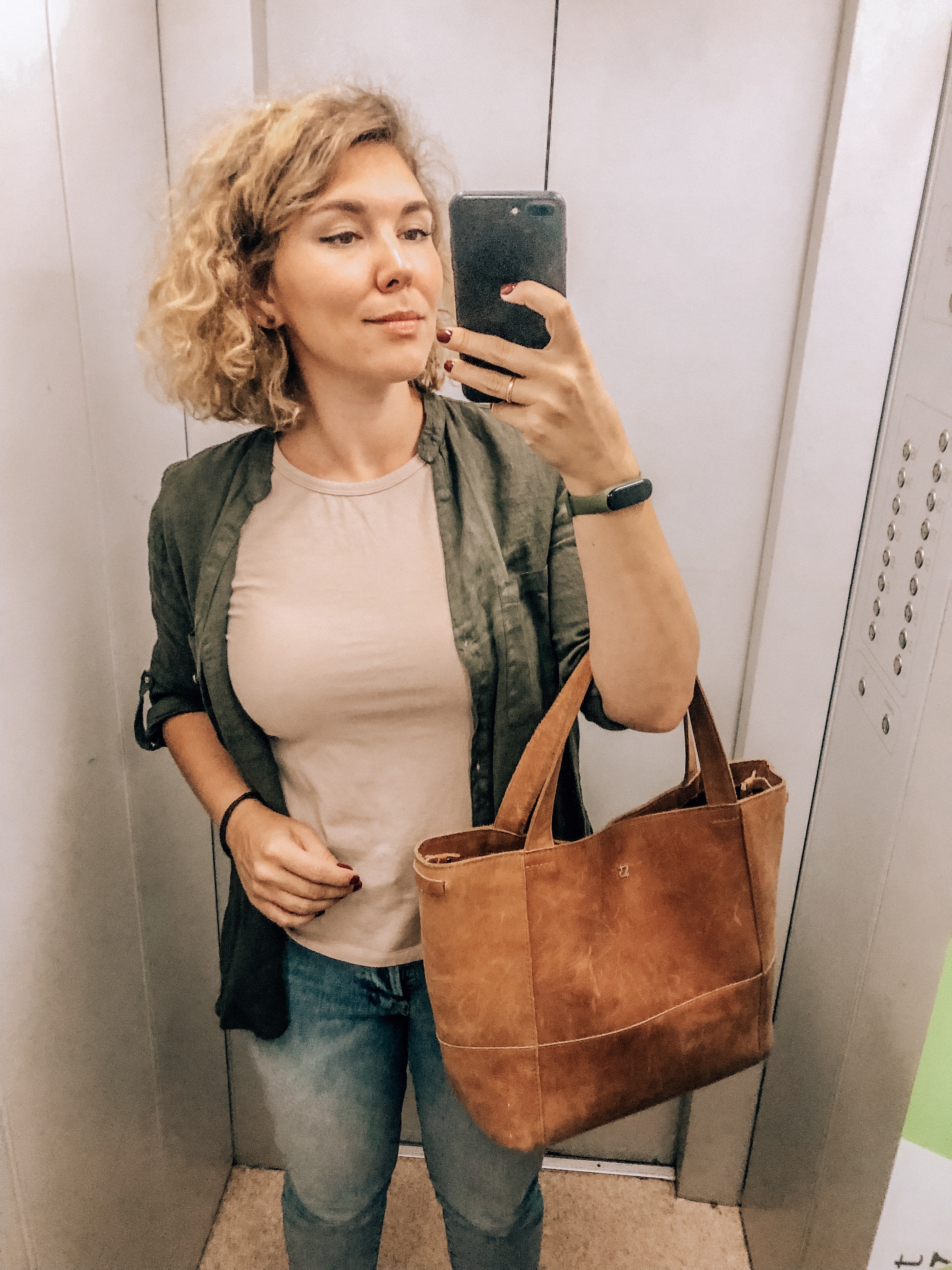 лайфстайл блогер Саша Чарикова, блог Sunniest.ru