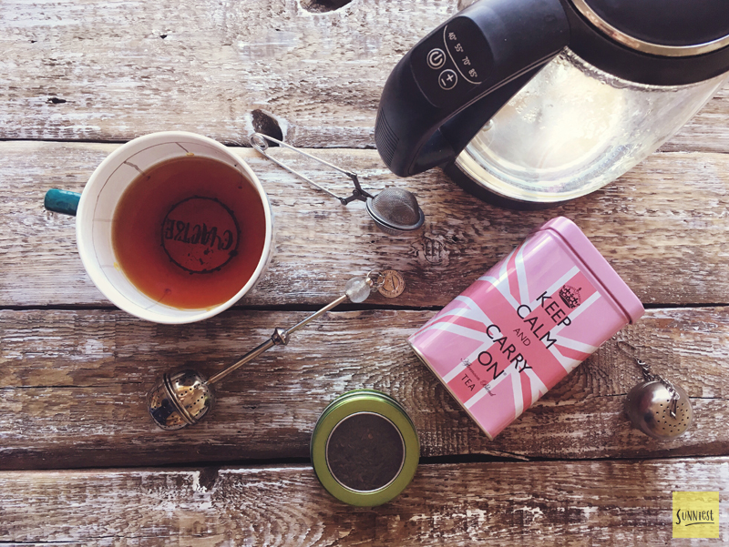 Чайник с управлением с телефона Redmond