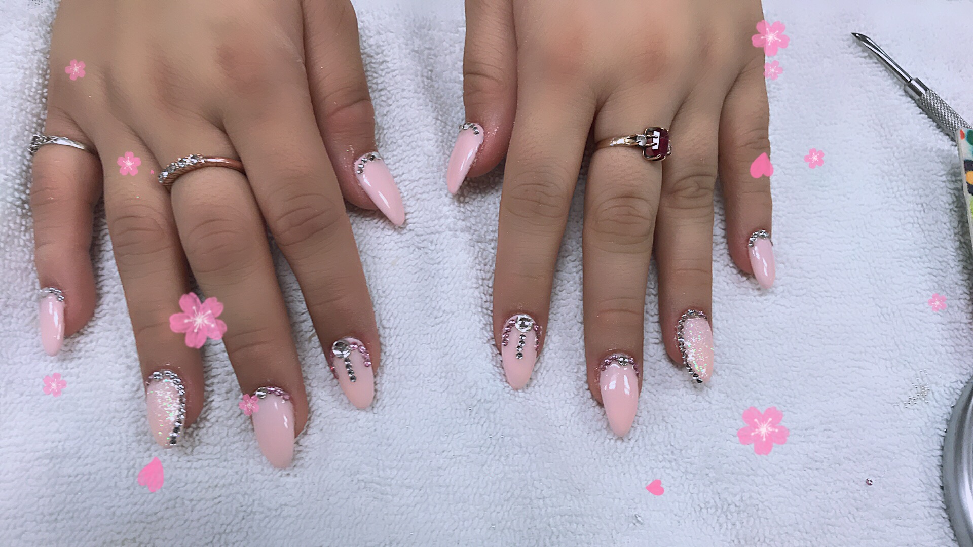 Sunny Nails Aurora