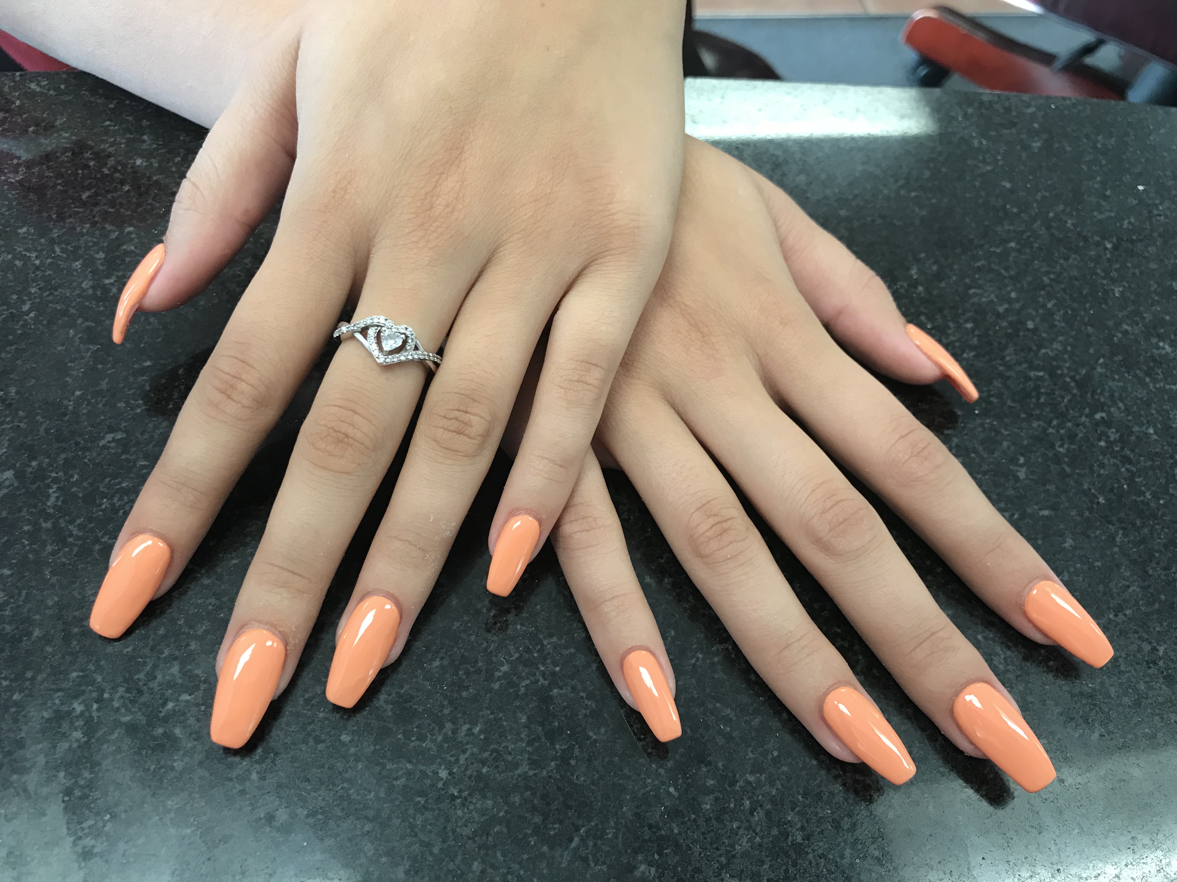 Sunny Nails Aurora