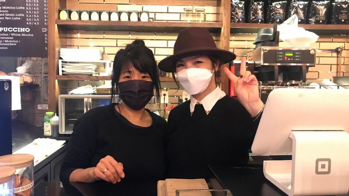 Bon Café et Restaurant Sunnyside Shines