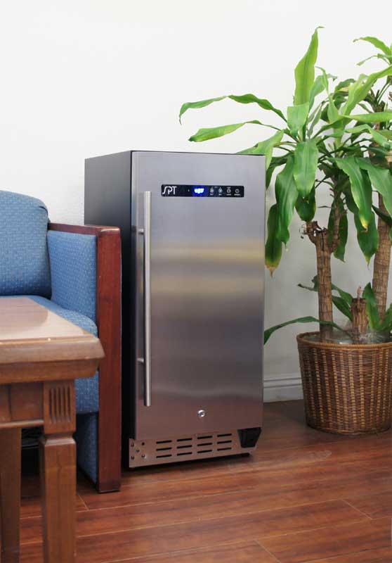 BF314U Stainless Steel UnderCounter Beer Froster Grade