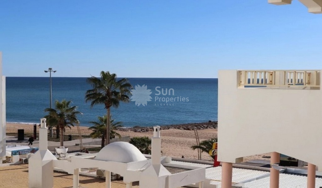 FANTASTIC FIRST LINE BEACH APARTMENT IN QUARTEIRA FOR SALE Sun