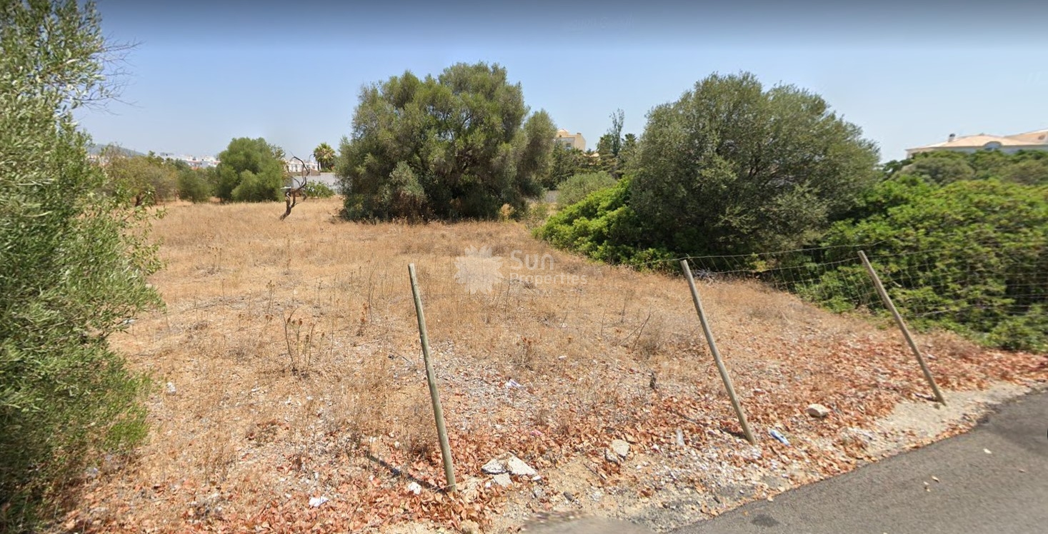 BUILDING PLOT IN THE CENTER OF ALMANCIL FOR SALE Sun Properties Algarve