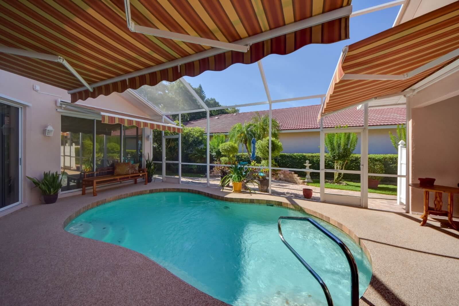 How Much Wind Can a Retractable Awning Withstand?