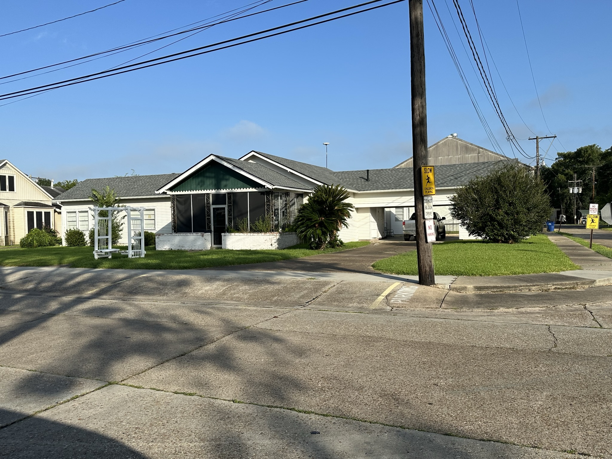 125 N Main Street, Abbeville, LA Sunrise Realty LLC