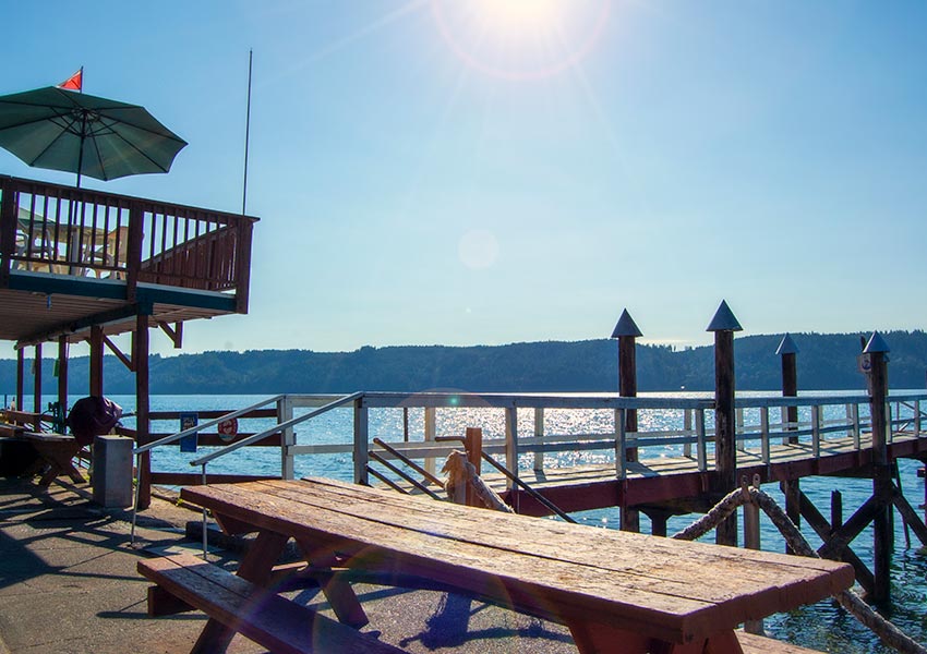 Hoodsport WA Lodging at Sunrise Resort on Hood Canal