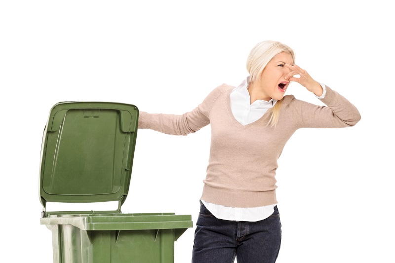how to clean dirty trash can Karey Mcneely
